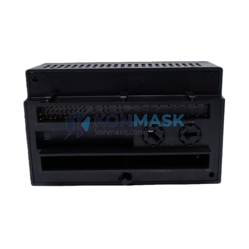 GE (General Electric) IC200MDL740 VersaMax - Front Panel and Connectivity View