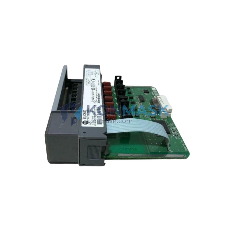 Allen-Bradley 1746-OA8 SLC 500 Modular - Front Panel and Connectivity View
