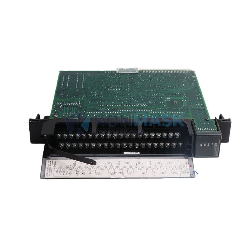 GE IC697HSC700 Series 90-70 PLC - Front Panel and Connectivity View