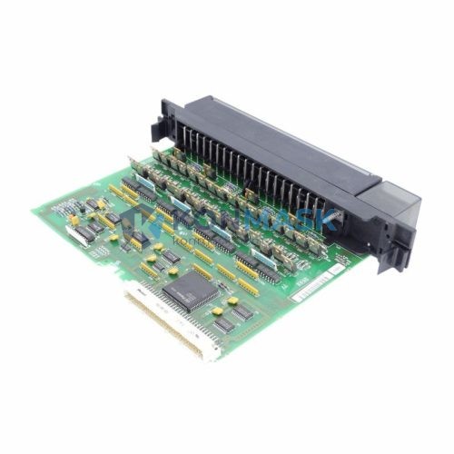 General Electric IC697MDL750 Series 90-70 PLC - Front Panel and Connectivity View