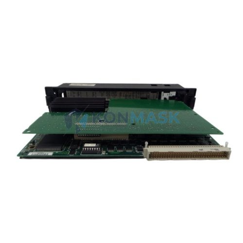 General Electric IC697CPX772 Series 90-70 PLC - Front Panel and Connectivity View